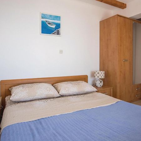 Lovely Apartment In Komarna With House Sea View Klek Esterno foto