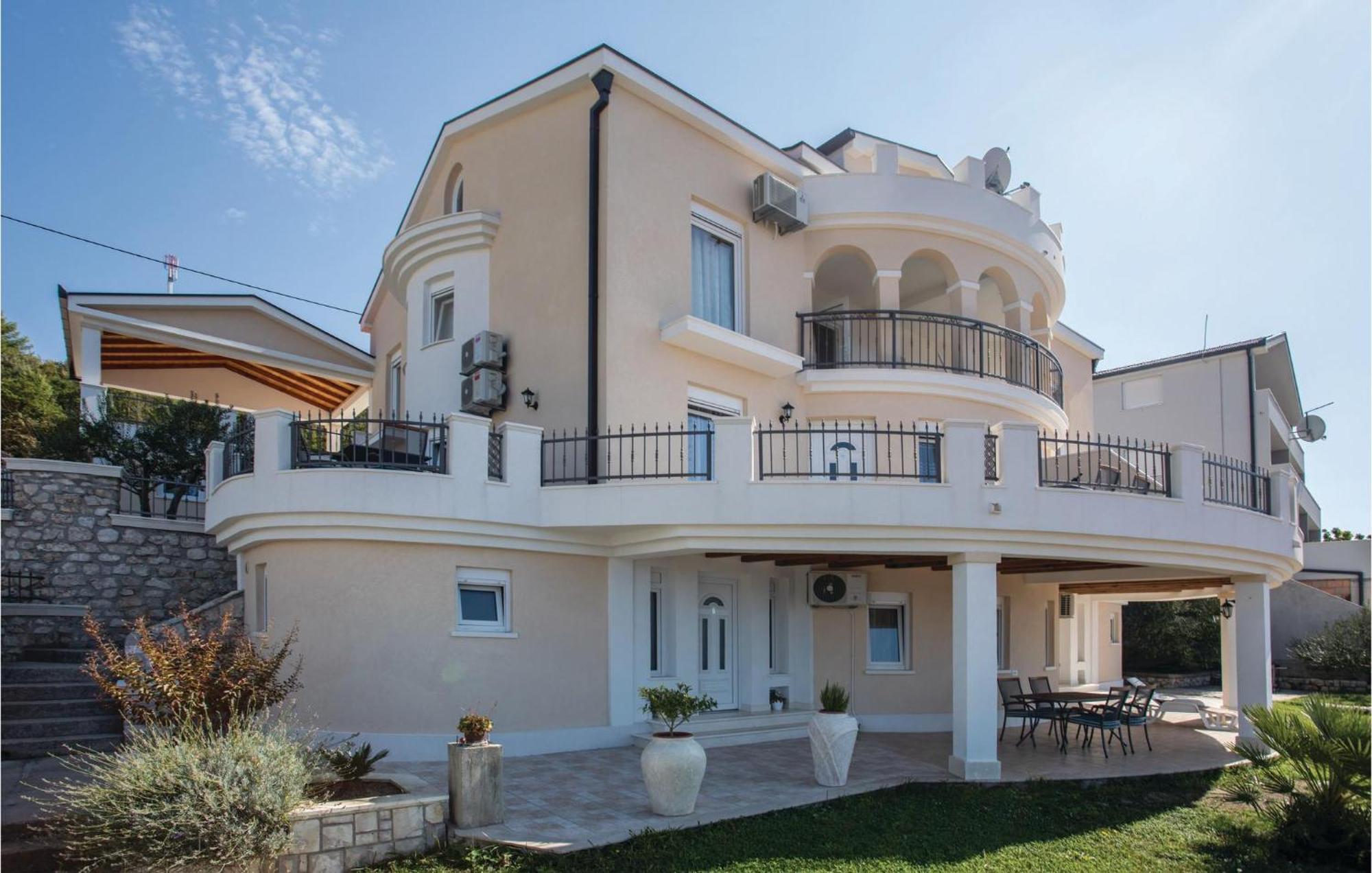 Lovely Apartment In Komarna With House Sea View Klek Esterno foto