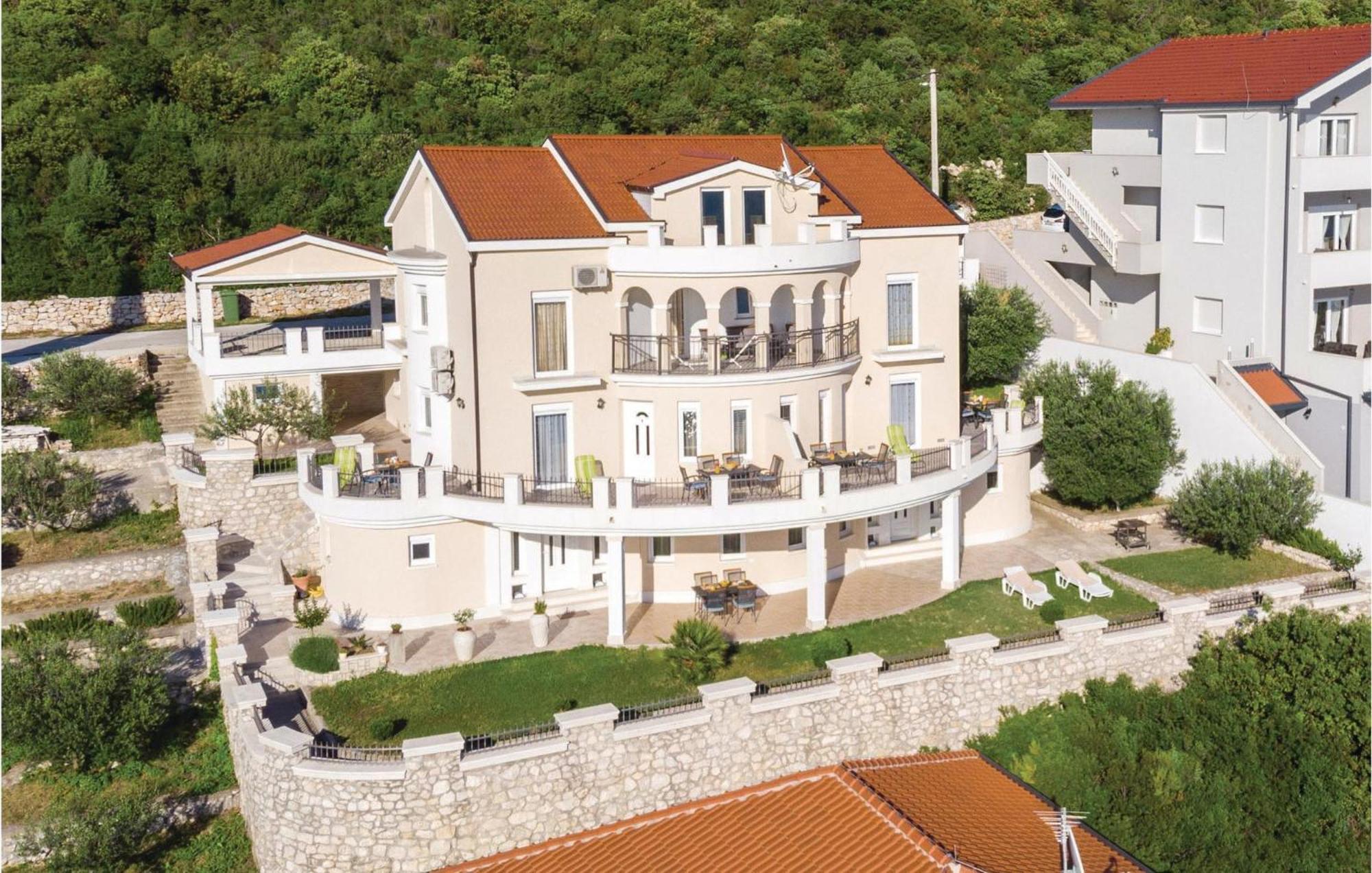 Lovely Apartment In Komarna With House Sea View Klek Esterno foto