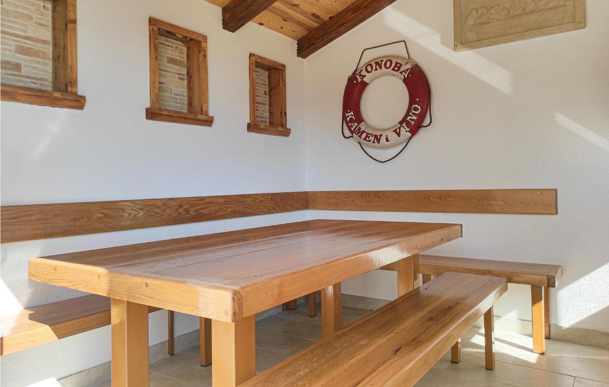 Lovely Apartment In Komarna With House Sea View Klek Esterno foto