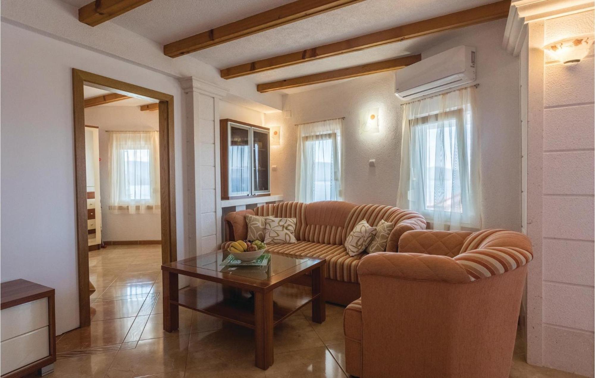 Lovely Apartment In Komarna With House Sea View Klek Esterno foto