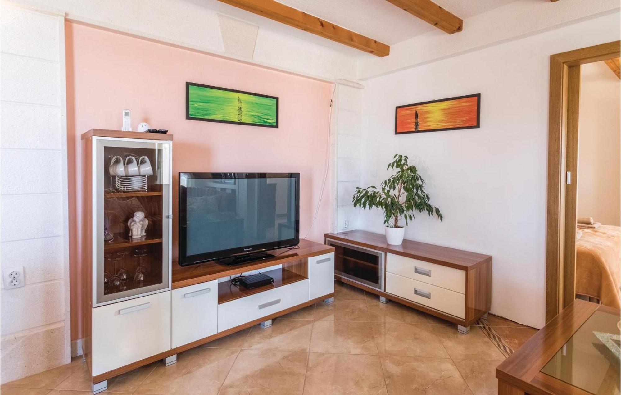 Lovely Apartment In Komarna With House Sea View Klek Esterno foto